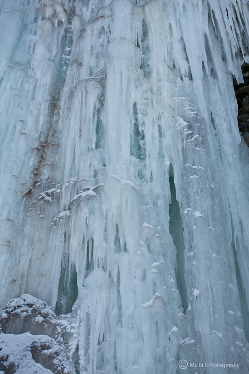 IMAGE: http://mr-bill-photography.smugmug.com/Landscapes/Minneapolis/Minnehaha-Falls-2/1172824591_FHCKd-XL.jpg