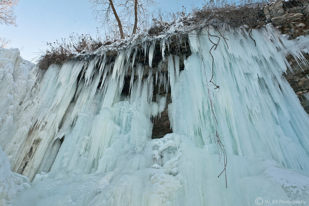 IMAGE: http://mr-bill-photography.smugmug.com/Landscapes/Minneapolis/Minnehaha-Falls-4/1172830171_zL8B5-XL.jpg
